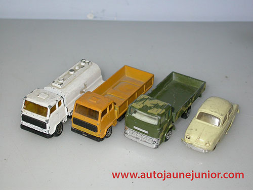 Clé 4 véhicules (1 Clé et 3 Norev)