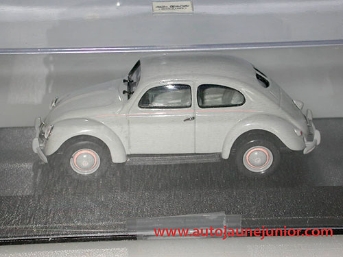 Minichamps 1200'1949 vitre en deux parties