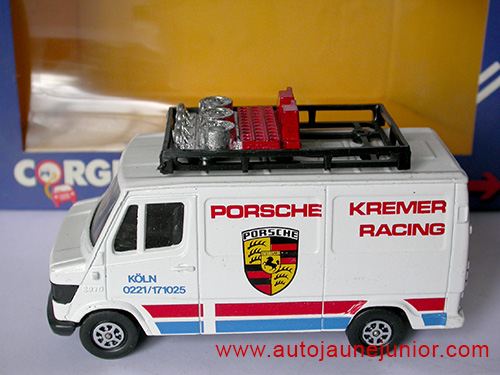 Corgi Toys 207D Van Porsche Kremer Racing