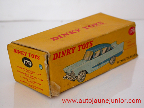 Dinky Toys GB Plaza avec fenêtres