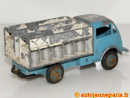 Dinky Toys France camion laitier