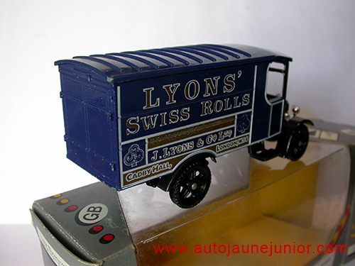 Corgi Toys Fourgon Lyons