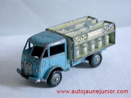Dinky Toys France Camion laitier