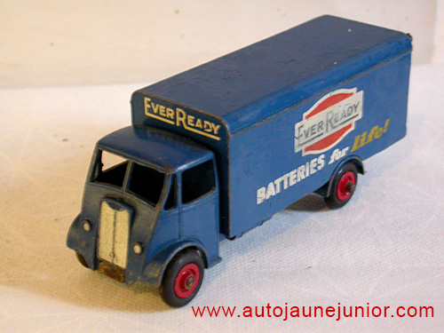 Dinky Toys GB Otter fourgon 