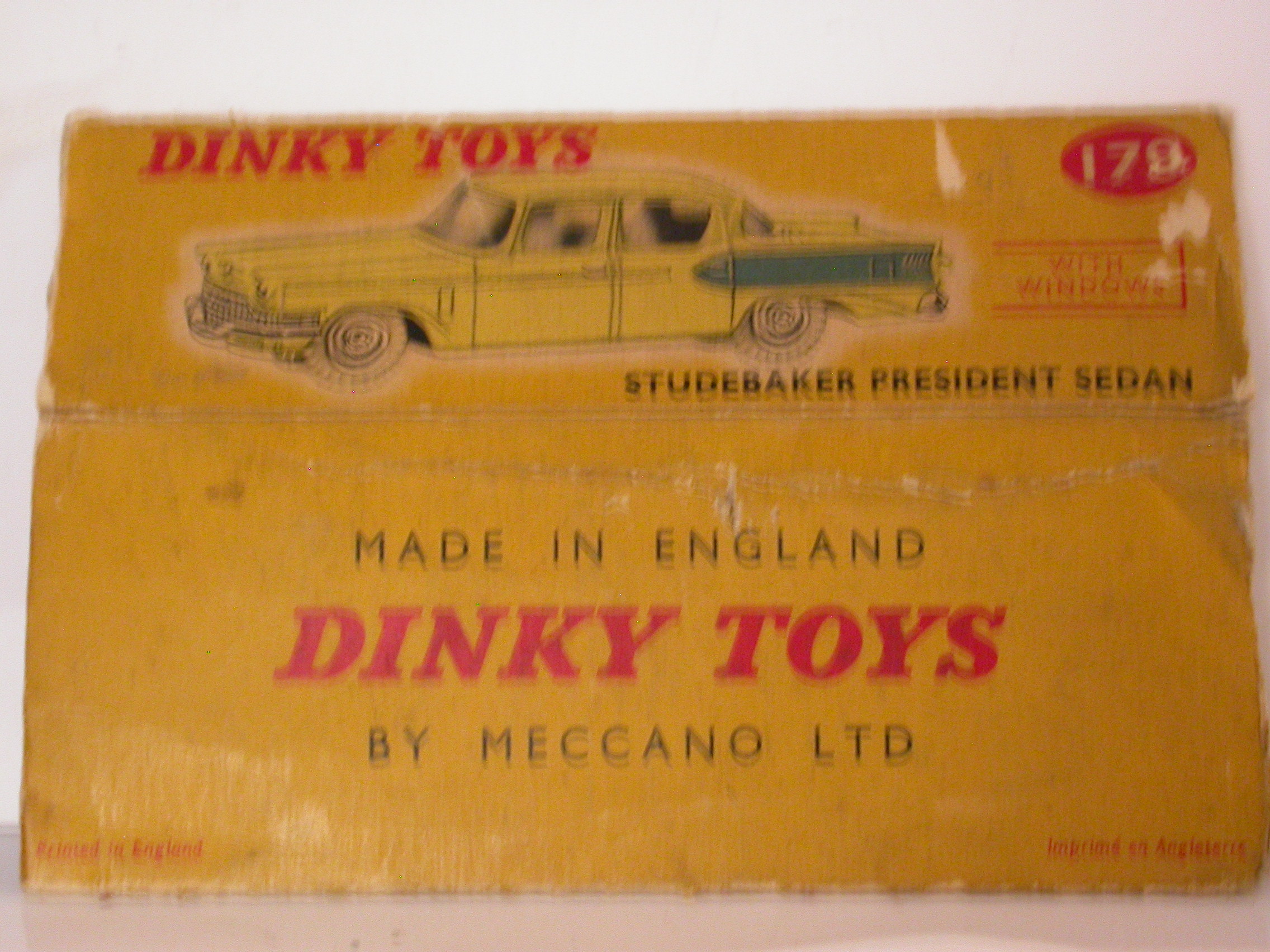 Dinky Toys GB Président Sedan
