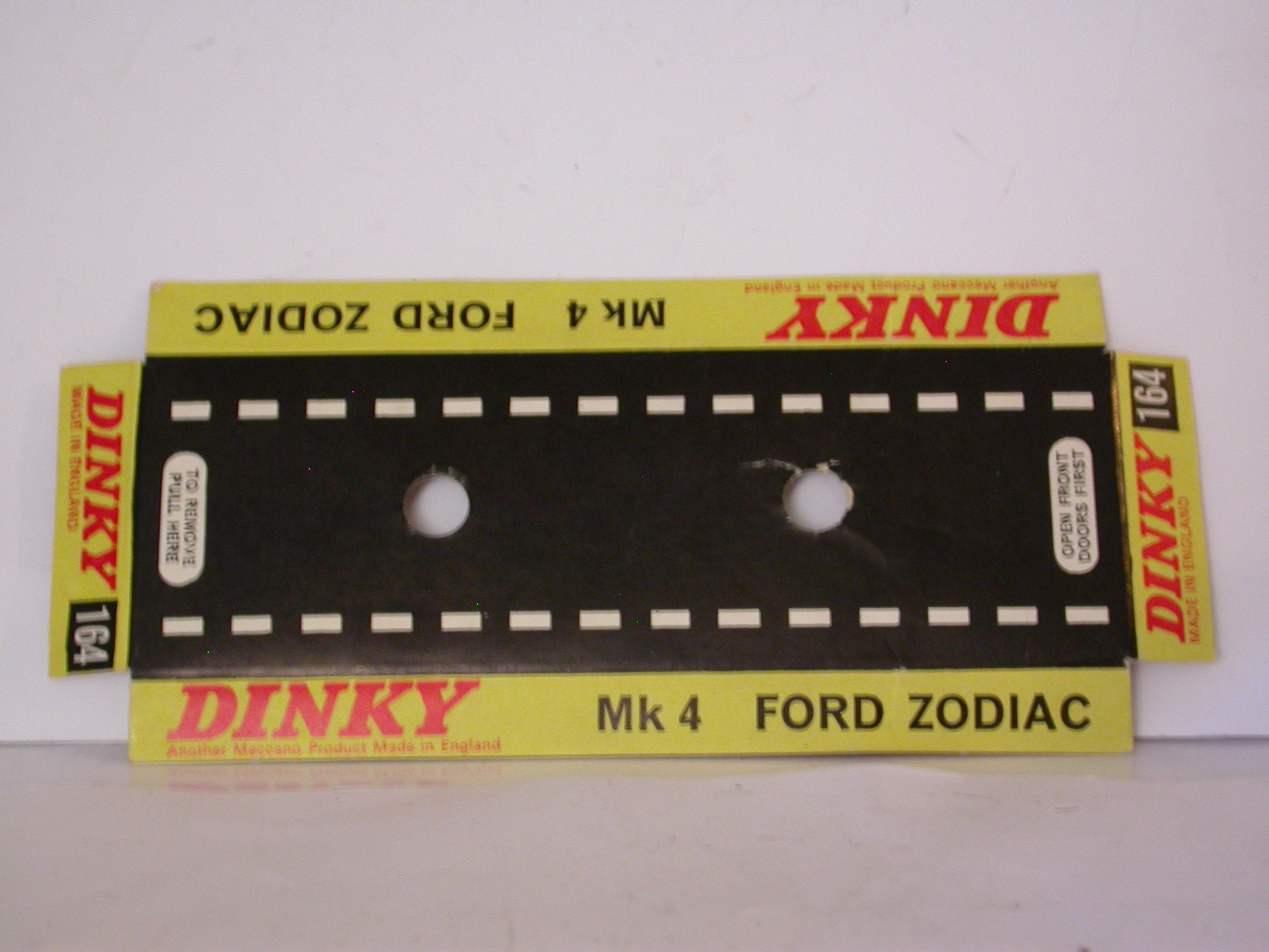 Dinky Toys GB Mk 4 Zodiac