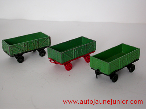 Dinky Toys GB 3 wagons 