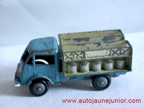 Dinky Toys France Camion laitier