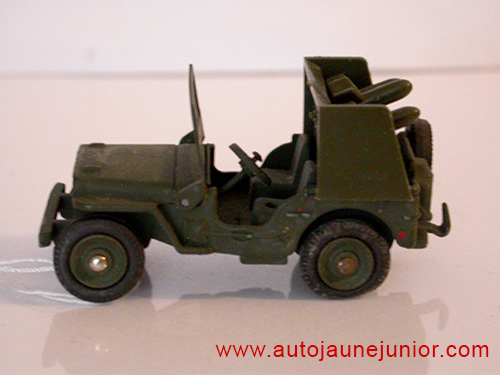 Dinky Toys France Jeep avec porte fusées
