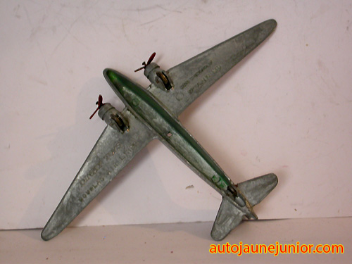 Dinky Toys GB Douglas DC3