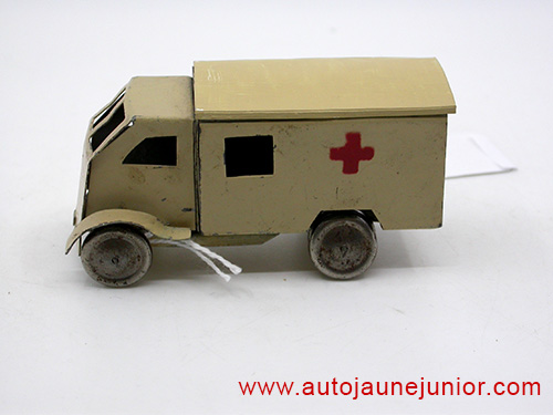 Trix DMA ambulance