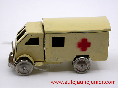 Trix DMA fourgon ambulance