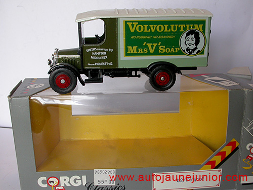 Corgi Toys Fourgon Volvolutum
