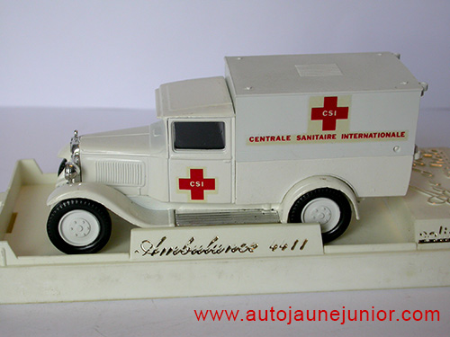 Solido C4 Fourgon 1930 Ambulance