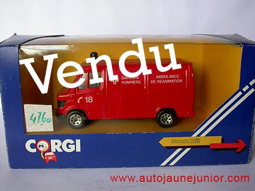 Corgi Toys 207D Van Ambulance de réanimation