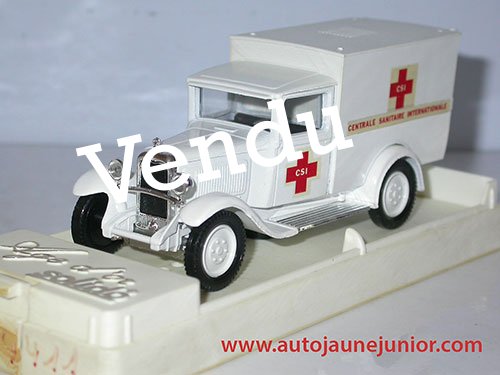 Solido C4F fourgon ambulance